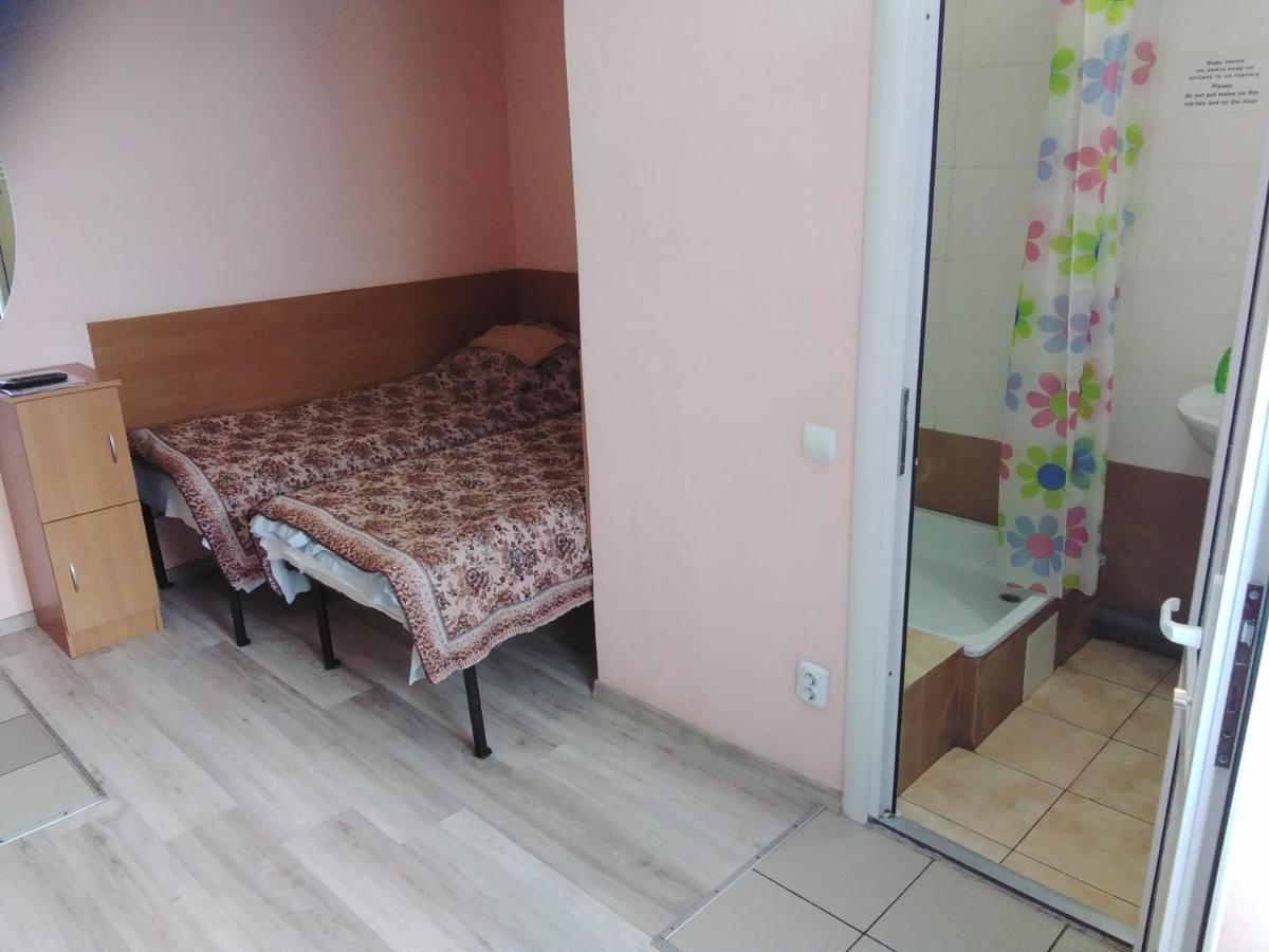 Mini-Hotel Ивано-Франкивск Екстериор снимка